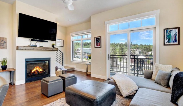 New Luxury Loft 2 I Hot Tub I Great Views I Best Price I FREE Adventures Daily