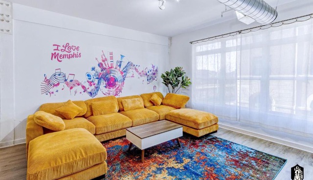 NEW Modern Spacious Loft in Downtown with free parking