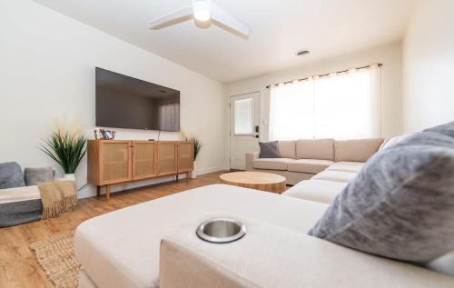 Newly Remodeled Family Friendly Home