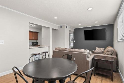 Newly Renovated Unit in Central Spfld #104