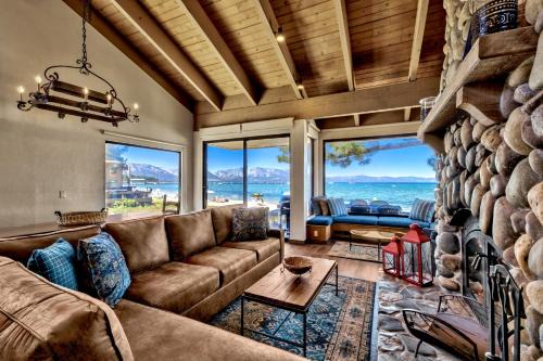 Newly renovated Lake Tahoe Beachfront #635