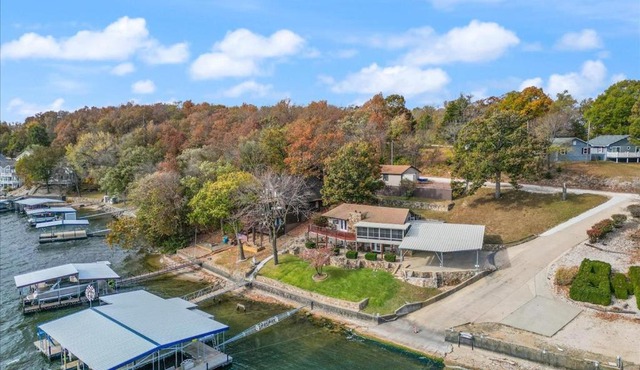 Newly Updated Interior, Sunroom w/Hot Tub, Deck, Deep Water Dock, Boat & PWC Slips