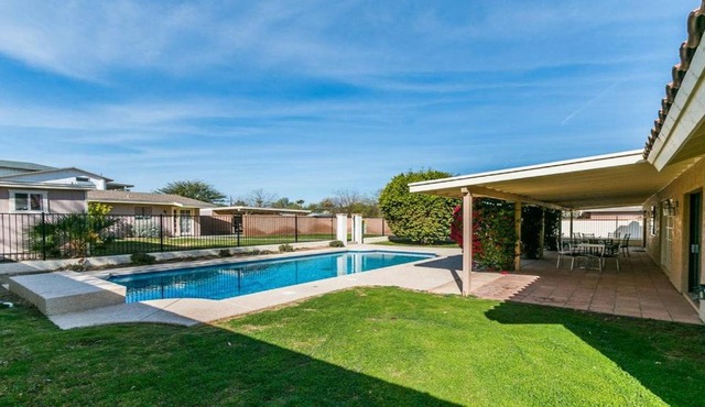 North Phoenix 6 Bedroom with Guest House Pool