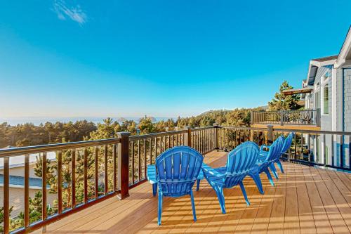 Ocean Crest Panoramic Vistas