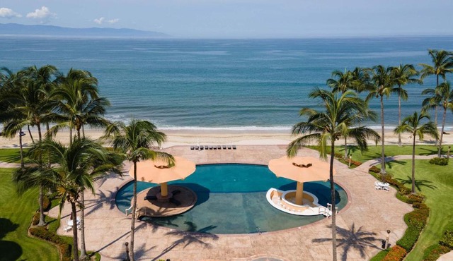 Ocean Front, With Pool, 6 People, Quinta del Mar PH502