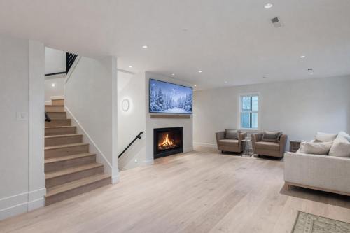 Old Town Luxe Retreat-Walk to Main, Hottub-Casita 173 home