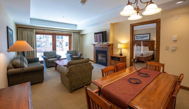 One Bedroom Condo with Large Balcony over Mountaineer Square condo