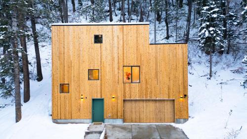 Parkview Mountain House by AvantStay