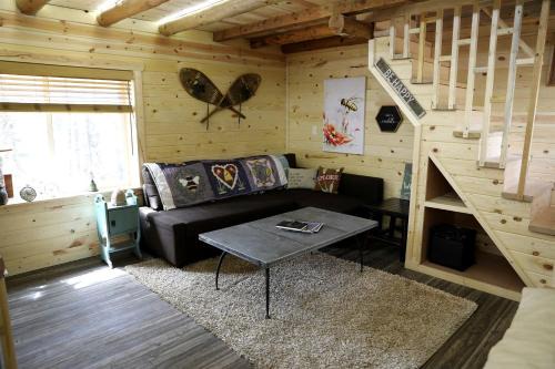 Peaceful Log Cabin Perfect for a Romantic Getaway near Yellowstone, Idaho