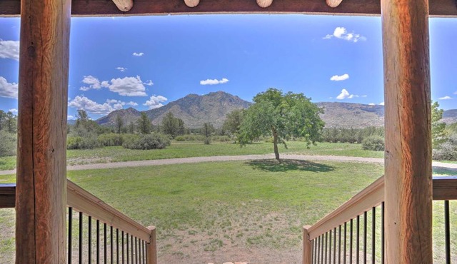 Peaceful Prescott Cabin about 11 Mi to Downtown!