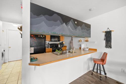 Pet friendly 2 bed in CDA