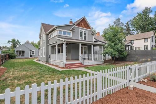 Pet-Friendly 4BR Downtown Colorado Springs Home