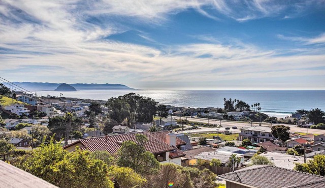 Pet-Friendly Cayucos Home w/Ocean Views!