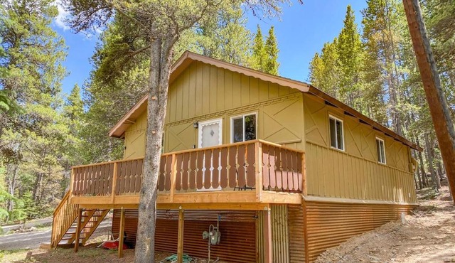 Pet Friendly, Private Forested Acreage, High Speed Internet - Ponderosa Hideaway