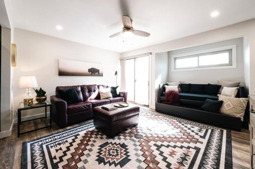 Pet-Friendly Townhouse Creekside Walk