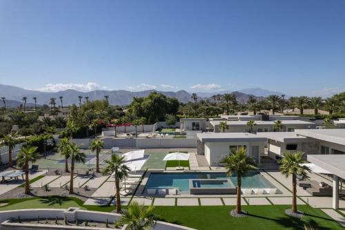 Platinum @Elemento49 - Pool Pickleball - Sleeps 18