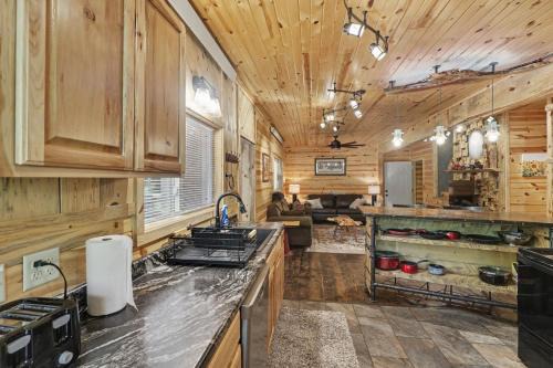 Ponderosa Suite at Ten Stone Lodge