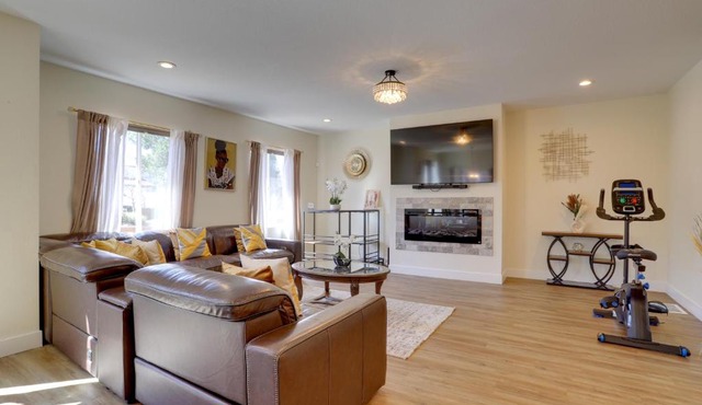 Private Backyard & Patio! Family Home in Brighton