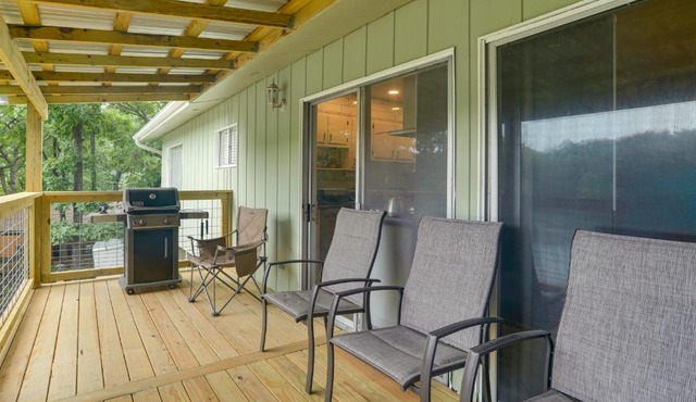 Private Dock! Lakefront Cherokee Village Retreat