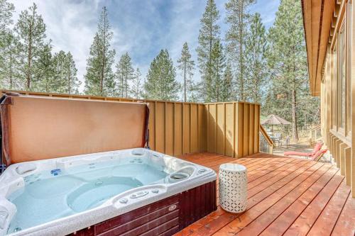 Private Hot Tub Pool Table 10 SHARC Passes & More at this Sunriver Home