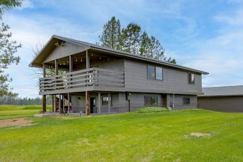Private Mountain View Retreat Near Glacier