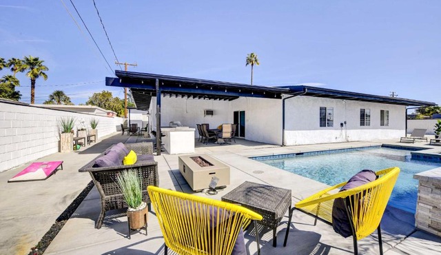Private Pool & Spa: Stylish Palm Springs Home!