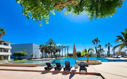 Private Terrace with Views, Pool & Gym Access