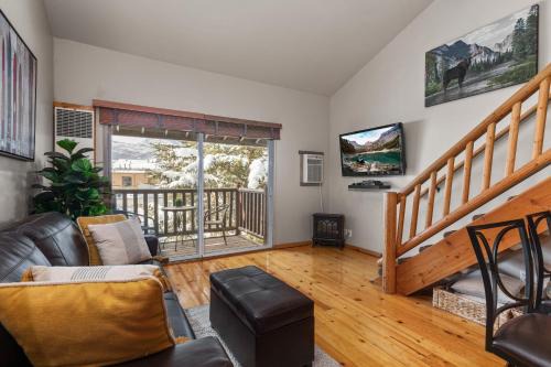Prospector Lodge 618 by Moose Management