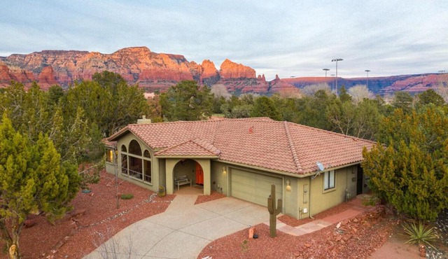 Quail Run Retreat 3BR by Casago