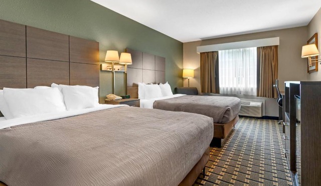 Quality Inn Mauston I-90
