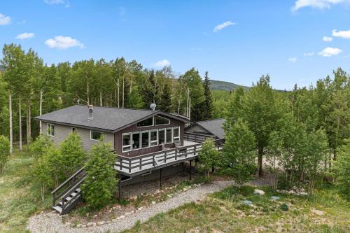 Quiet Alma Home w/Deck - 20 Mi to Breckenridge!