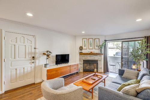Quiet Condo w/Pool Access, Near Arizona Boardwalk