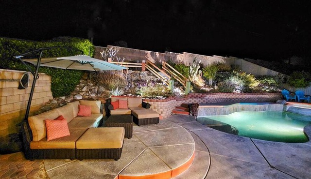 Rainbow Springs - 5 Bedroom Oasis w/ Pool+Spa