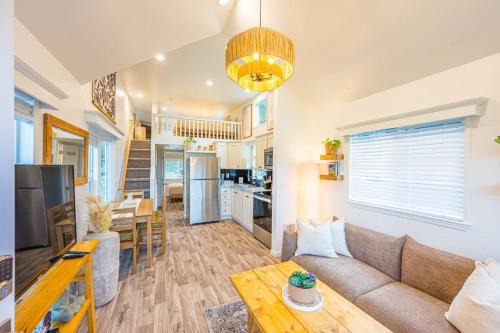 Rainforest Tiny Home Retreat BOHO