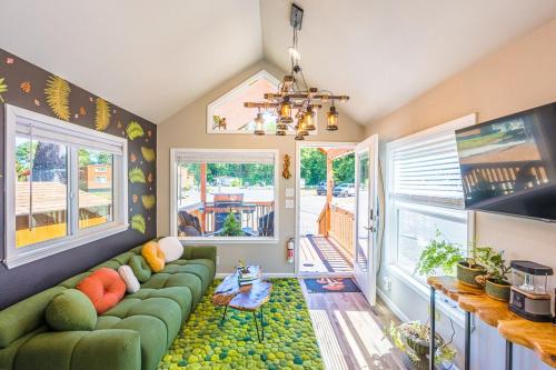 Rainforest Tiny Home Retreat Enchanted