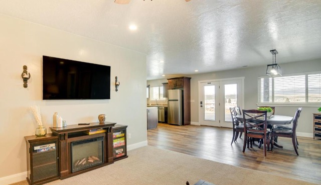 Ranch Escape w/Patio ~ 21 Mi to Bryce Canyon
