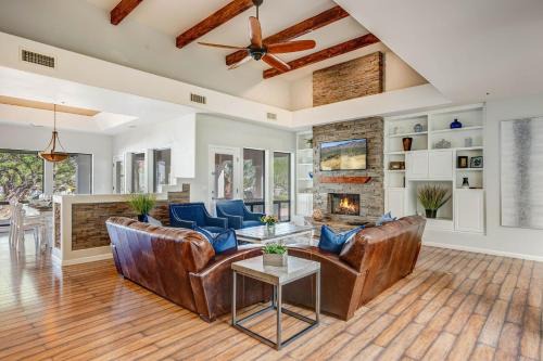 Rancho Relaxo by PaseoHomesAZ with Pool, Spa and Separate Casita