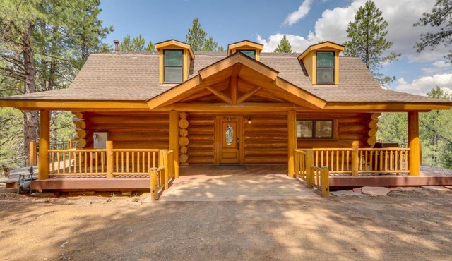 Real Log Cabin in Flagstaff with Forest Views