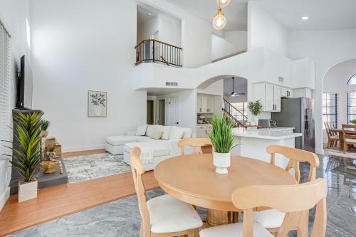 Recently Remodeled Avondale Retreat, Private Yard!
