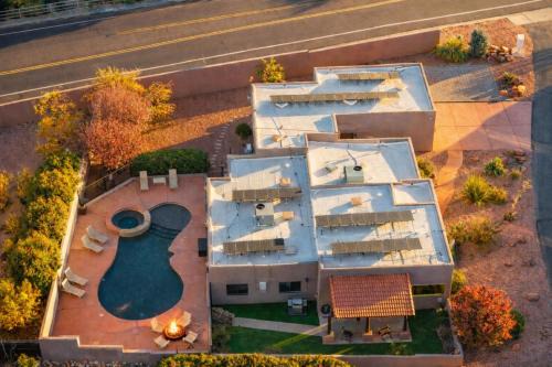 Red Rock Views - Heated Pool, Spa, Firepit, & Billiards - Luxe 6BR Sedona Retreat