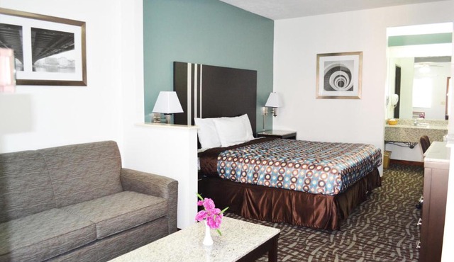 Relax Inn Motel and Suites Omaha