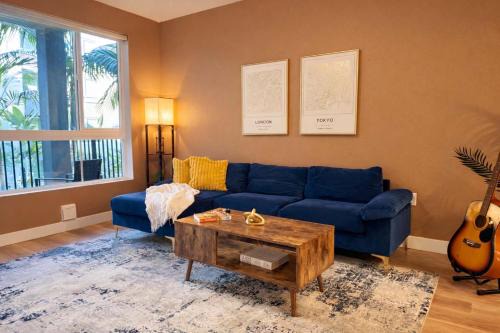 Relaxing Pacific Escape Near Disneyland, Pool & GYM