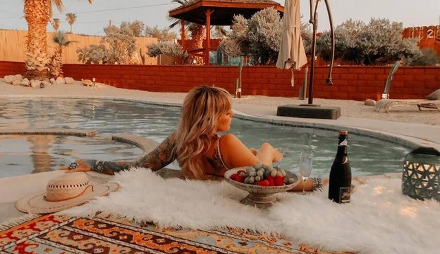 Relaxing Private POOL and Jacuzzi Joshua Tree Home