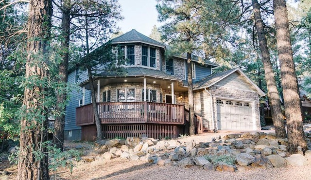 RelaxingRejuvenating 4BR 3 and half BA cabin Munds Park