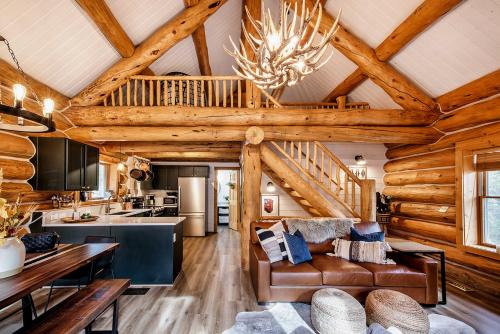 Remodeled Fairplay Log Cabin w/Wood-Burning Sauna