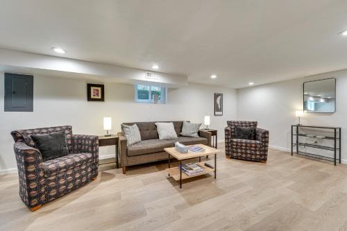 Remodeled Maple Leaf Basement Apt! 7 Mi to Seattle