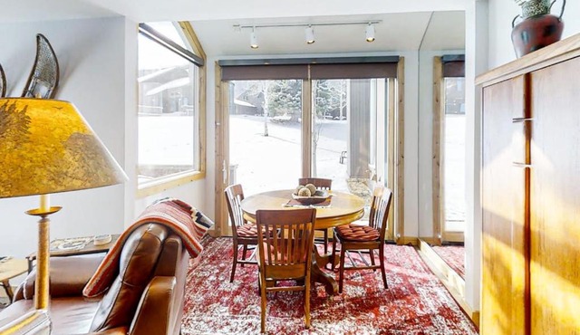 Remodeled mountainside home with outdoor heated pool & hot tub - walk everywhere