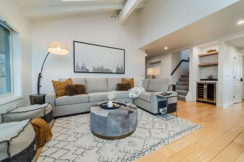 Renovated 3BR, 3BA Snowmass Condo