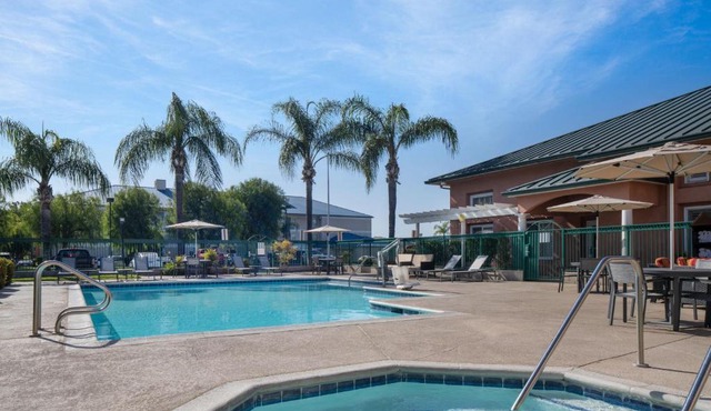 Residence Inn by Marriott Santa Clarita Valencia