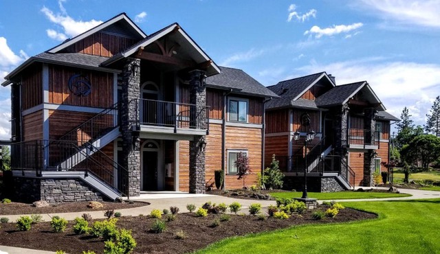 Resort at Eagle Point Golf Club Lodging